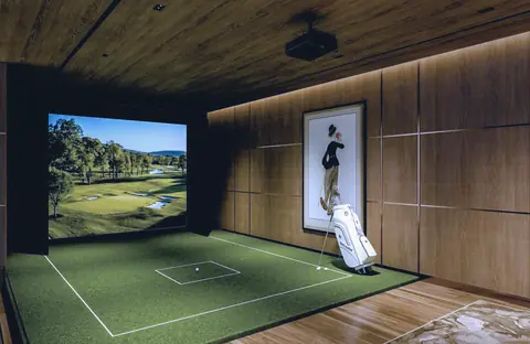 Clubhouse golf simulator